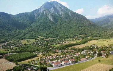 St-Paul-de-Varces proche Grenoble avec vues sur le Vercors