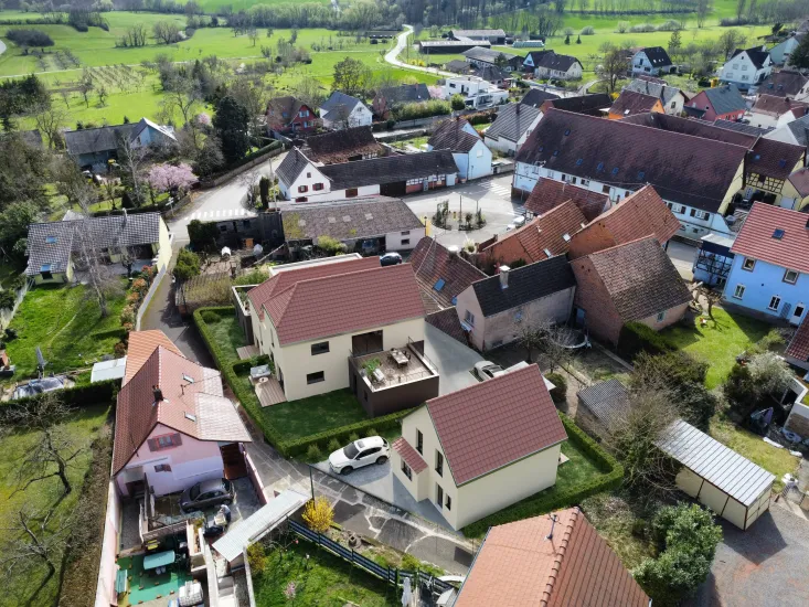 Durningen entre ville et campagne proche mairie